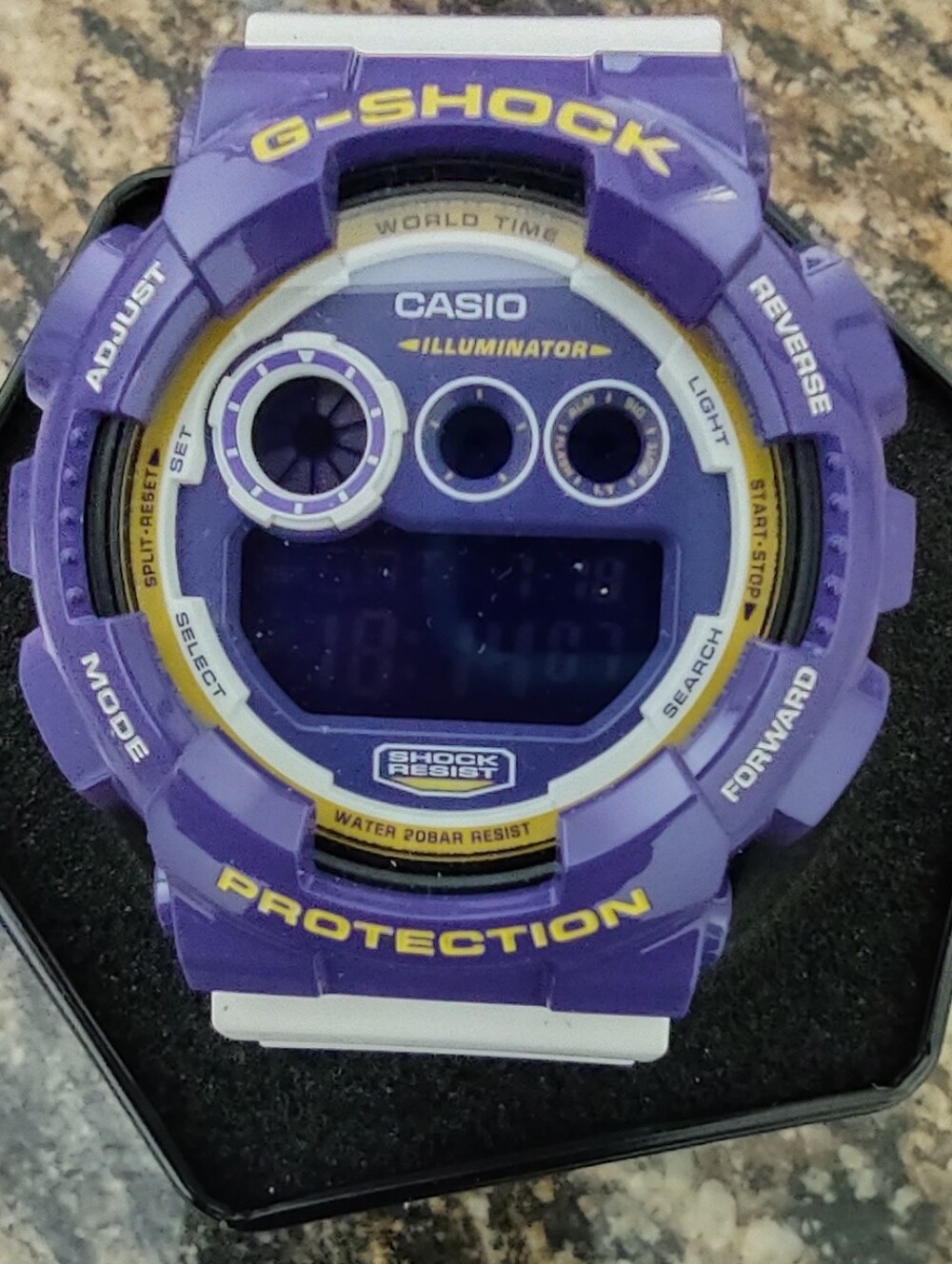 Casio G-Shock Crazy Colors Lakers